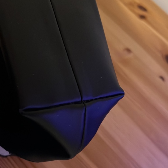 Burberry Little Crush Crossbody Bag - Picture 8 of 9